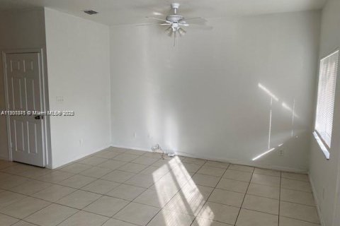 Immobilier commercial à vendre à Coral Springs, Floride: 473.89 m2 № 2077488 - photo 19