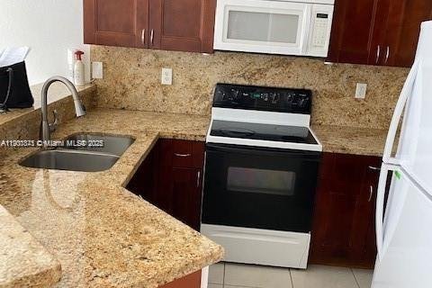Immobilier commercial à vendre à Coral Springs, Floride: 473.89 m2 № 2077488 - photo 9