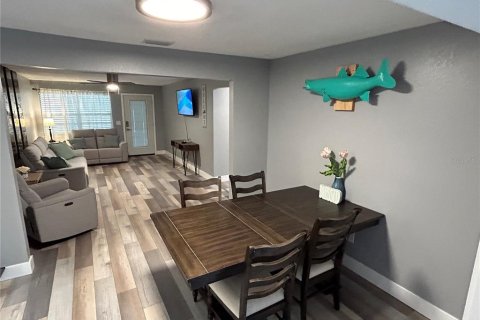 Apartment in Gulfport, Florida 3 bedrooms, 130.71 sq.m. № 1835020 - photo 7