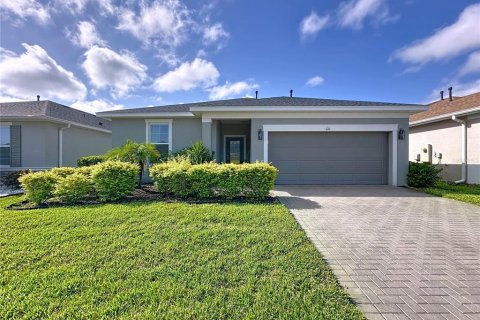 House in Groveland, Florida 3 bedrooms, 176.98 sq.m. № 1910674 - photo 1