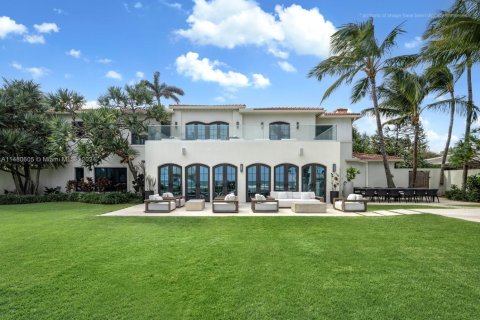 House in Golden Beach, Florida 10 bedrooms, 1237.74 sq.m. № 1763846 - photo 24