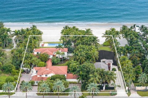 House in Golden Beach, Florida 10 bedrooms, 1237.74 sq.m. № 1763846 - photo 1