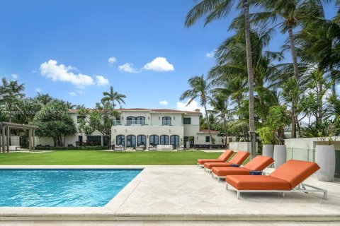 House in Golden Beach, Florida 10 bedrooms, 1237.74 sq.m. № 1763846 - photo 11