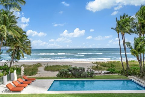 House in Golden Beach, Florida 10 bedrooms, 1237.74 sq.m. № 1763846 - photo 25