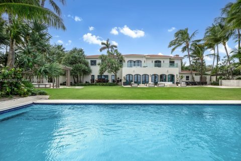 House in Golden Beach, Florida 10 bedrooms, 1237.74 sq.m. № 1763846 - photo 2
