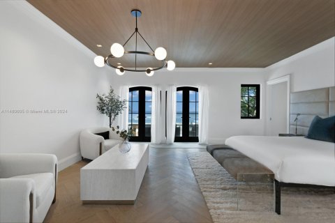 House in Golden Beach, Florida 10 bedrooms, 1237.74 sq.m. № 1763846 - photo 14