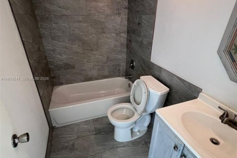 Copropriété à vendre à West Palm Beach, Floride: 1 chambre, 57.13 m2 № 2008982 - photo 15