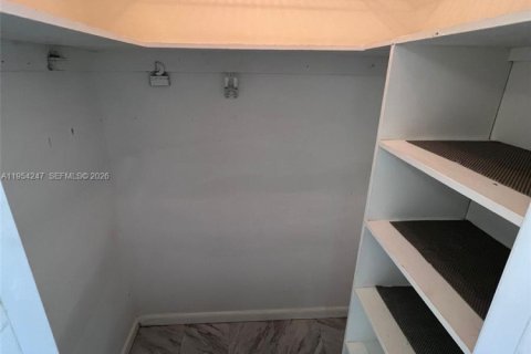 Copropriété à vendre à West Palm Beach, Floride: 1 chambre, 57.13 m2 № 2008982 - photo 6