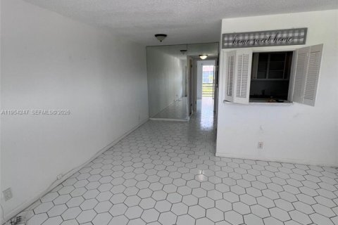 Copropriété à vendre à West Palm Beach, Floride: 1 chambre, 57.13 m2 № 2008982 - photo 14