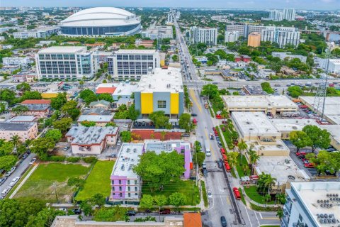 Commercial property in Miami, Florida № 1870050 - photo 30