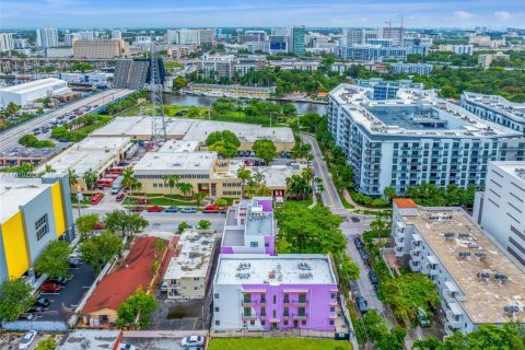 Commercial property in Miami, Florida № 1870050 - photo 24