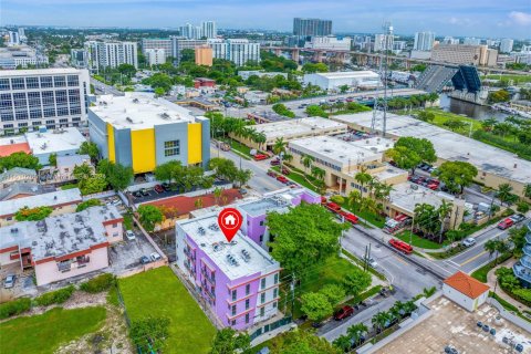 Commercial property in Miami, Florida № 1870050 - photo 25