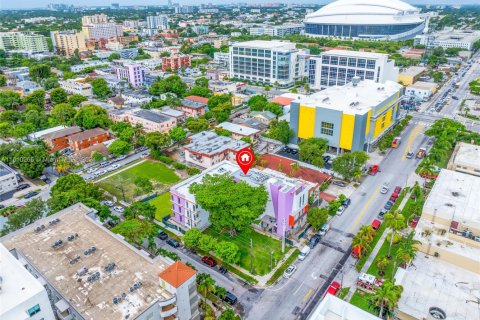 Commercial property in Miami, Florida № 1870050 - photo 7