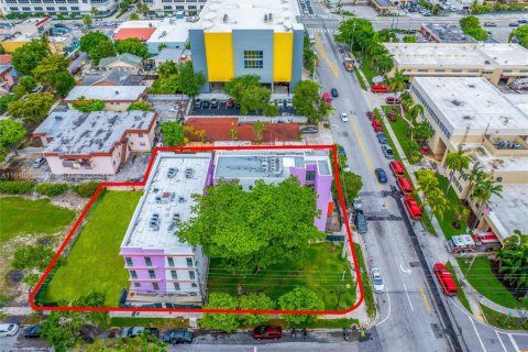 Commercial property in Miami, Florida № 1870050 - photo 27