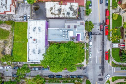 Commercial property in Miami, Florida № 1870050 - photo 16