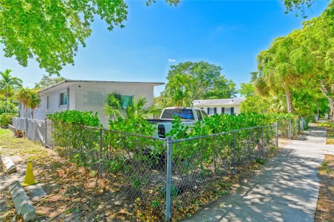 Купить виллу или дом в Холливуд, Флорида 2 спальни, 137.12м2, № 2027414 - фото 23