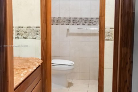 Villa ou maison à vendre à Miami Gardens, Floride: 5 chambres, 439.89 m2 № 1932244 - photo 6