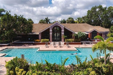 Condo in Saint Petersburg, Florida, 2 bedrooms  № 1840066 - photo 23