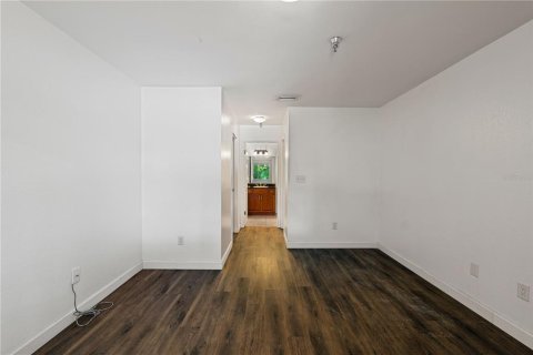 Condo in Saint Petersburg, Florida, 2 bedrooms  № 1840066 - photo 11
