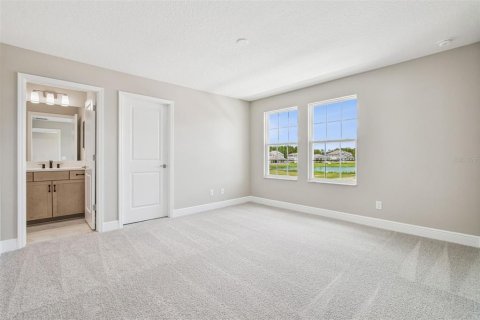 House in Zephyrhills, Florida 5 bedrooms, 448.72 sq.m. № 1634519 - photo 19