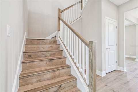 Casa en venta en Zephyrhills, Florida, 5 dormitorios, 448.72 m2 № 1634519 - foto 16