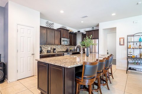 Villa ou maison à vendre à Riverview, Floride: 3 chambres, 240.99 m2 № 2345116 - photo 12