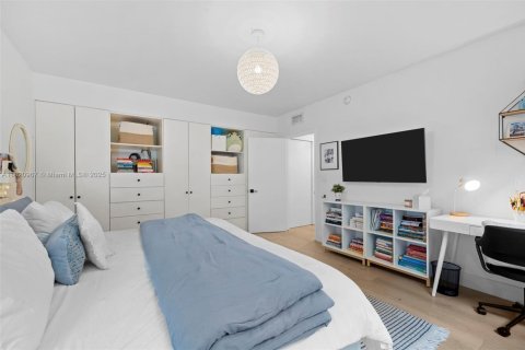 Condo in Key Biscayne, Florida, 3 bedrooms  № 1788772 - photo 11