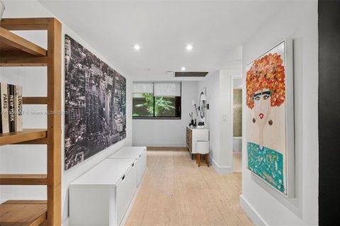 Condo in Key Biscayne, Florida, 3 bedrooms  № 1788772 - photo 24