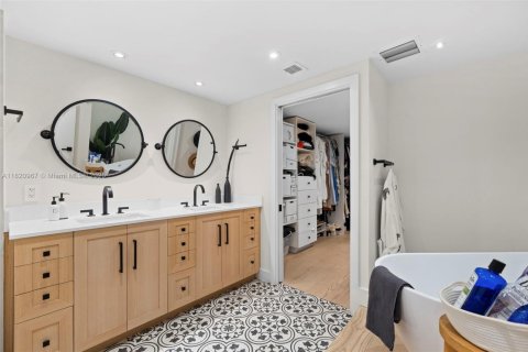 Condo in Key Biscayne, Florida, 3 bedrooms  № 1788772 - photo 18