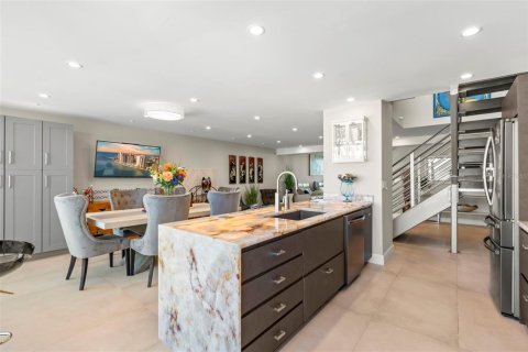 Condo in Clearwater, Florida, 3 bedrooms  № 1618589 - photo 13