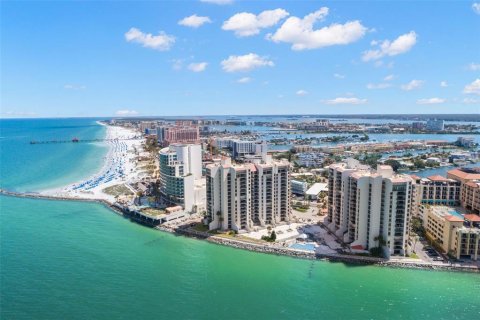Condo in Clearwater, Florida, 3 bedrooms  № 1618589 - photo 1