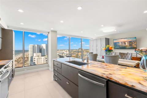 Condo in Clearwater, Florida, 3 bedrooms  № 1618589 - photo 8
