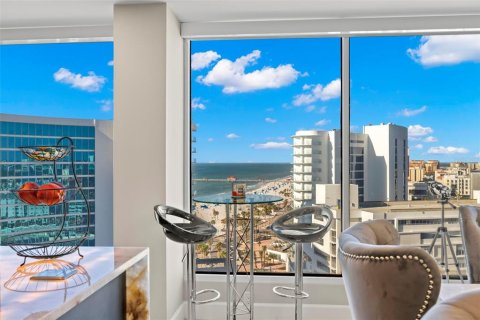 Condo in Clearwater, Florida, 3 bedrooms  № 1618589 - photo 2