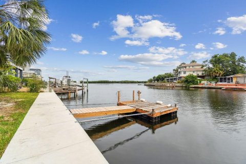 Casa en venta en Hernando Beach, Florida, 2 dormitorios, 171.4 m2 № 1754487 - foto 29