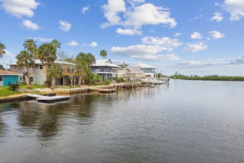 Casa en venta en Hernando Beach, Florida, 2 dormitorios, 171.4 m2 № 1754487 - foto 30