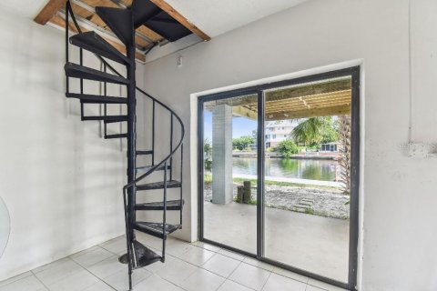 Villa ou maison à vendre à Hernando Beach, Floride: 2 chambres, 171.4 m2 № 1754487 - photo 27