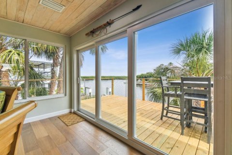 Casa en venta en Hernando Beach, Florida, 2 dormitorios, 171.4 m2 № 1754487 - foto 9