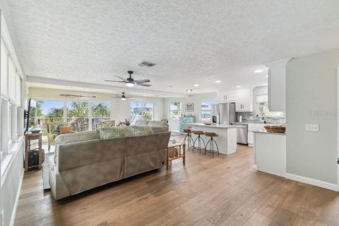 Villa ou maison à vendre à Hernando Beach, Floride: 2 chambres, 171.4 m2 № 1754487 - photo 7