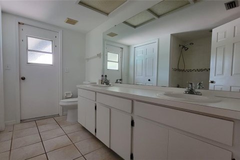 Villa ou maison à louer à Clearwater, Floride: 4 chambres, 193.89 m2 № 2429318 - photo 30