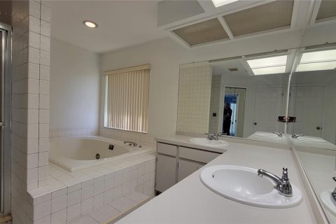 Villa ou maison à louer à Clearwater, Floride: 4 chambres, 193.89 m2 № 2429318 - photo 12