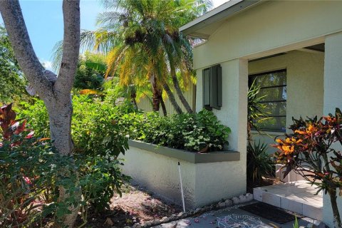 Villa ou maison à louer à Clearwater, Floride: 4 chambres, 193.89 m2 № 2429318 - photo 2