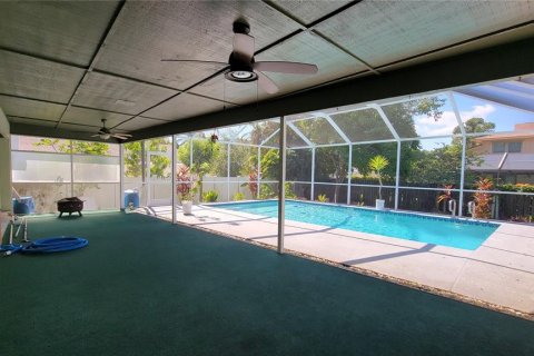 Villa ou maison à louer à Clearwater, Floride: 4 chambres, 193.89 m2 № 2429318 - photo 4