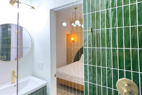 Condominio en venta en Miami Beach, Florida, 1 dormitorio, 39.76 m2 № 1707247 - foto 11