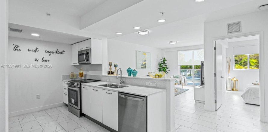 Кондоминиум с 1 спальней в Холливуд, Флорида № 2058937