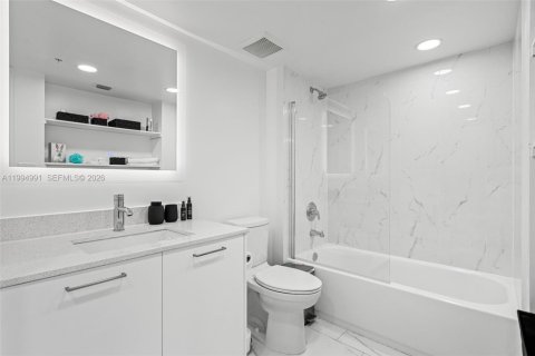 Купить кондоминиум в Холливуд, Флорида 1 спальня, № 2058937 - фото 6