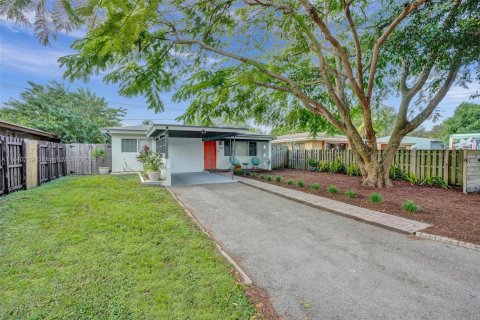 Villa ou maison à vendre à Fort Lauderdale, Floride: 2 chambres, 89.65 m2 № 1960488 - photo 1