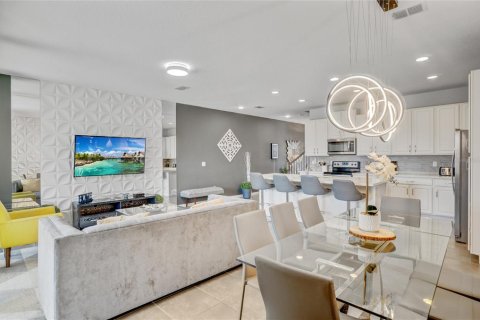 Touwnhouse à vendre à Kissimmee, Floride: 5 chambres, 213.12 m2 № 1561654 - photo 10