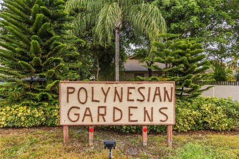 Condo in Plantation, Florida, 1 bedroom  № 2001531 - photo 18