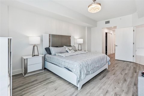 Condo in Clearwater, Florida, 3 bedrooms № 2259494 - photo 12