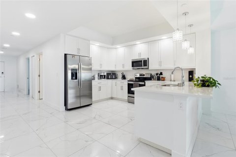 Condo in Clearwater, Florida, 3 bedrooms № 2259494 - photo 4